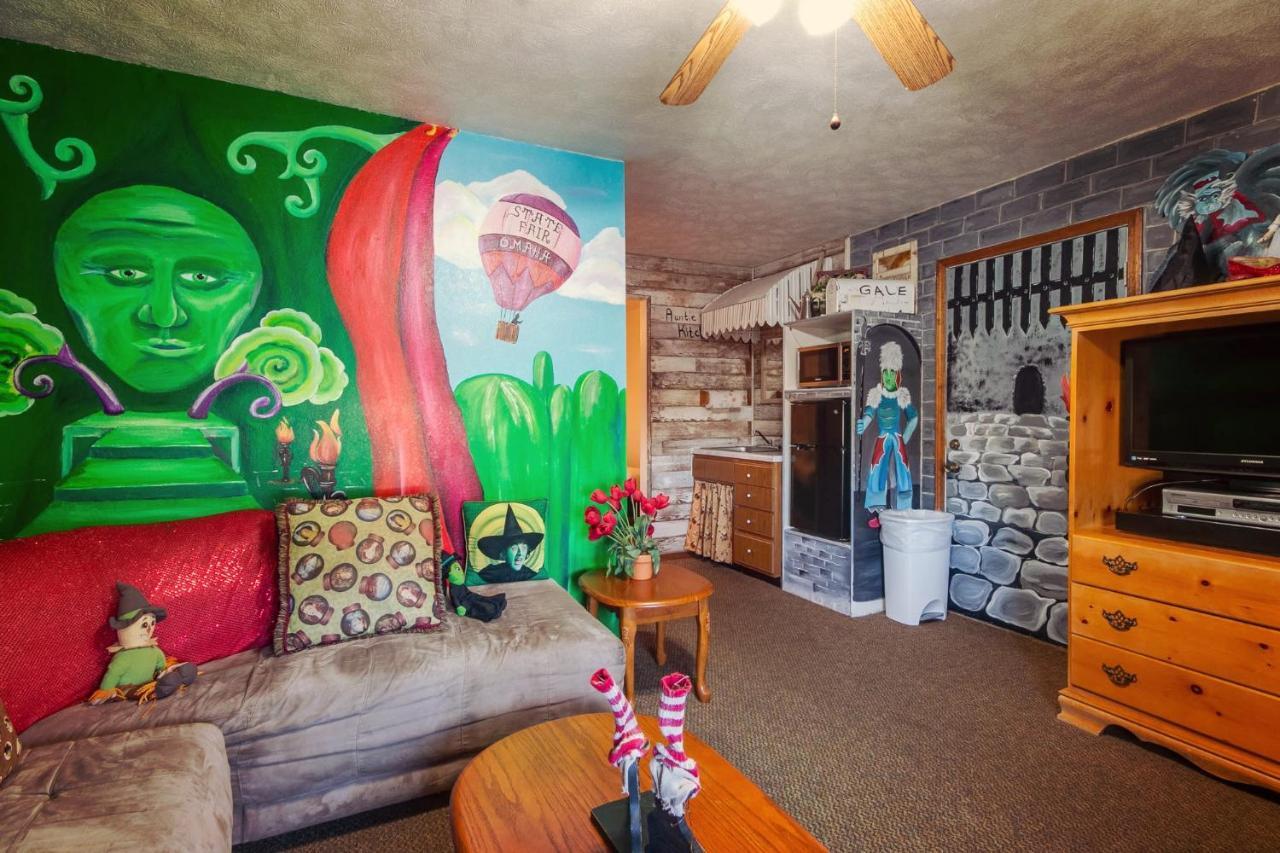Simmer Motel Wamego Екстериор снимка